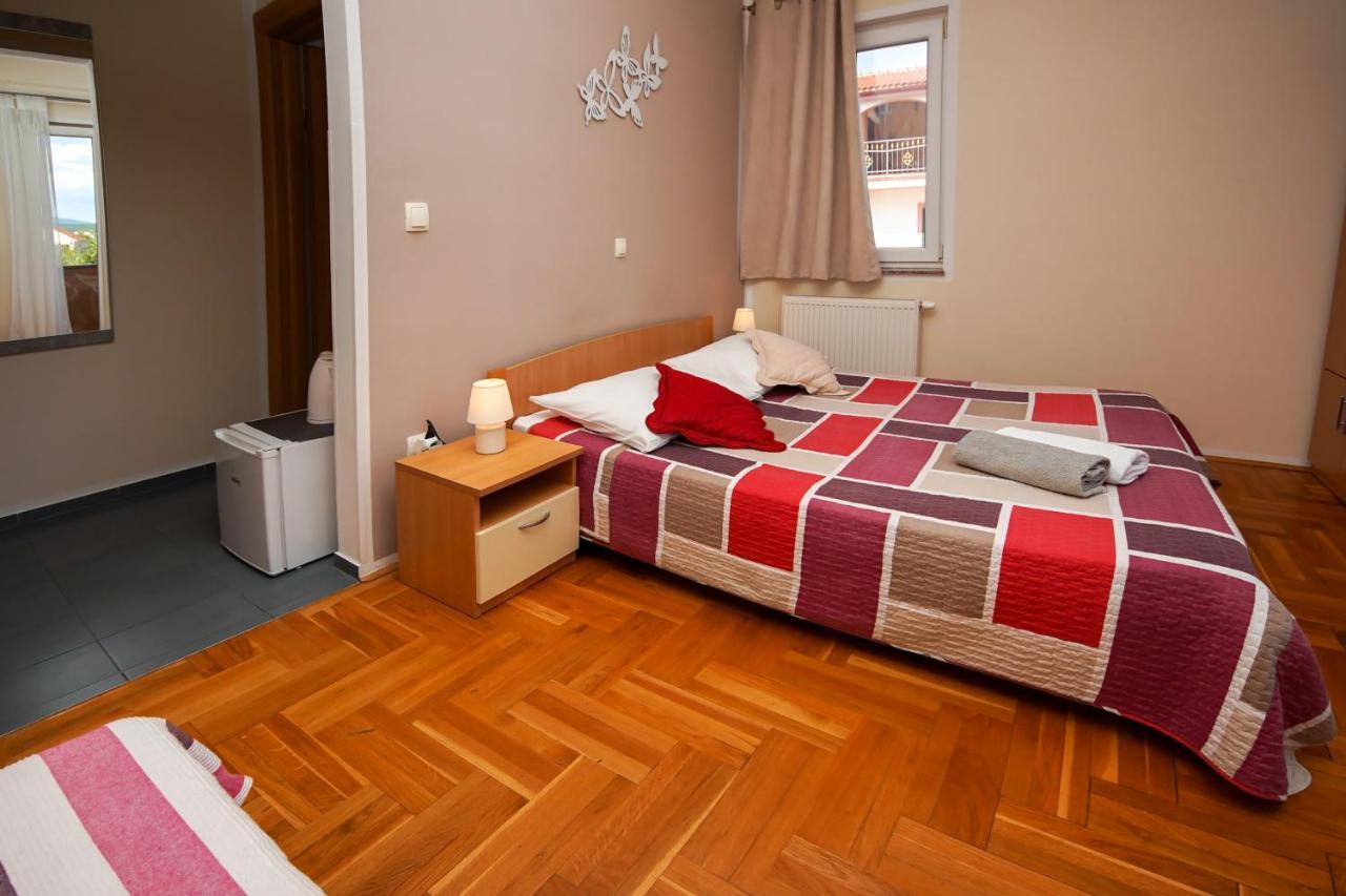Guest Accommodation Slapovi Krke Lozovac Exteriör bild